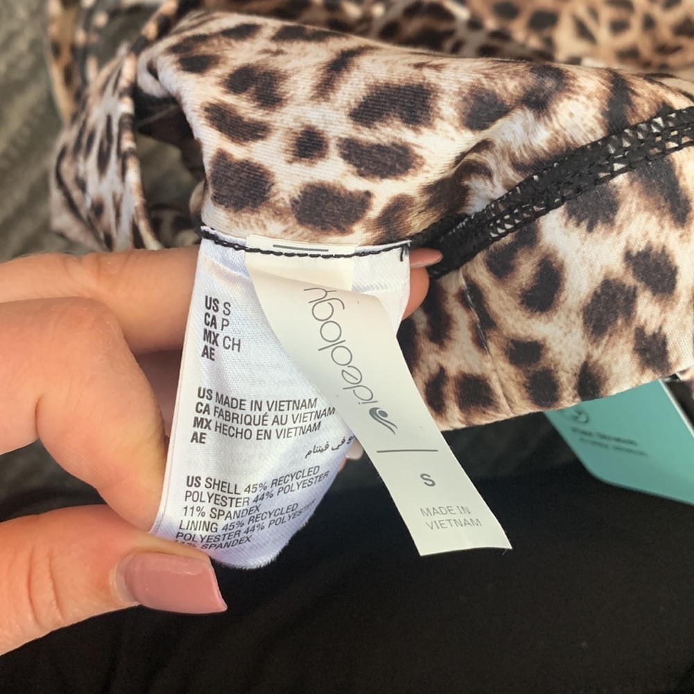 NWT cheetah print sports bra - Picture 4 of 5